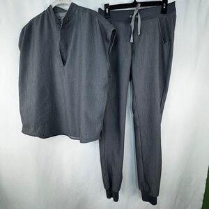 FIGS Graphite Scrub Set | Small Top + Small Tall Jogger Pants